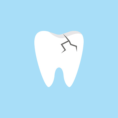 GEN eN cracked tooth 683500584